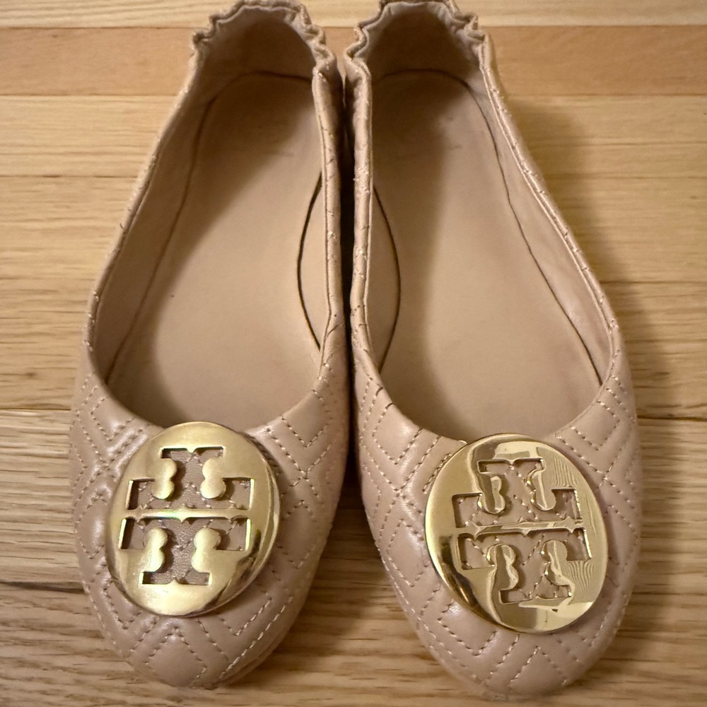 Tory Burch Minnie Quilted Ballet Flats - Nude/Gold